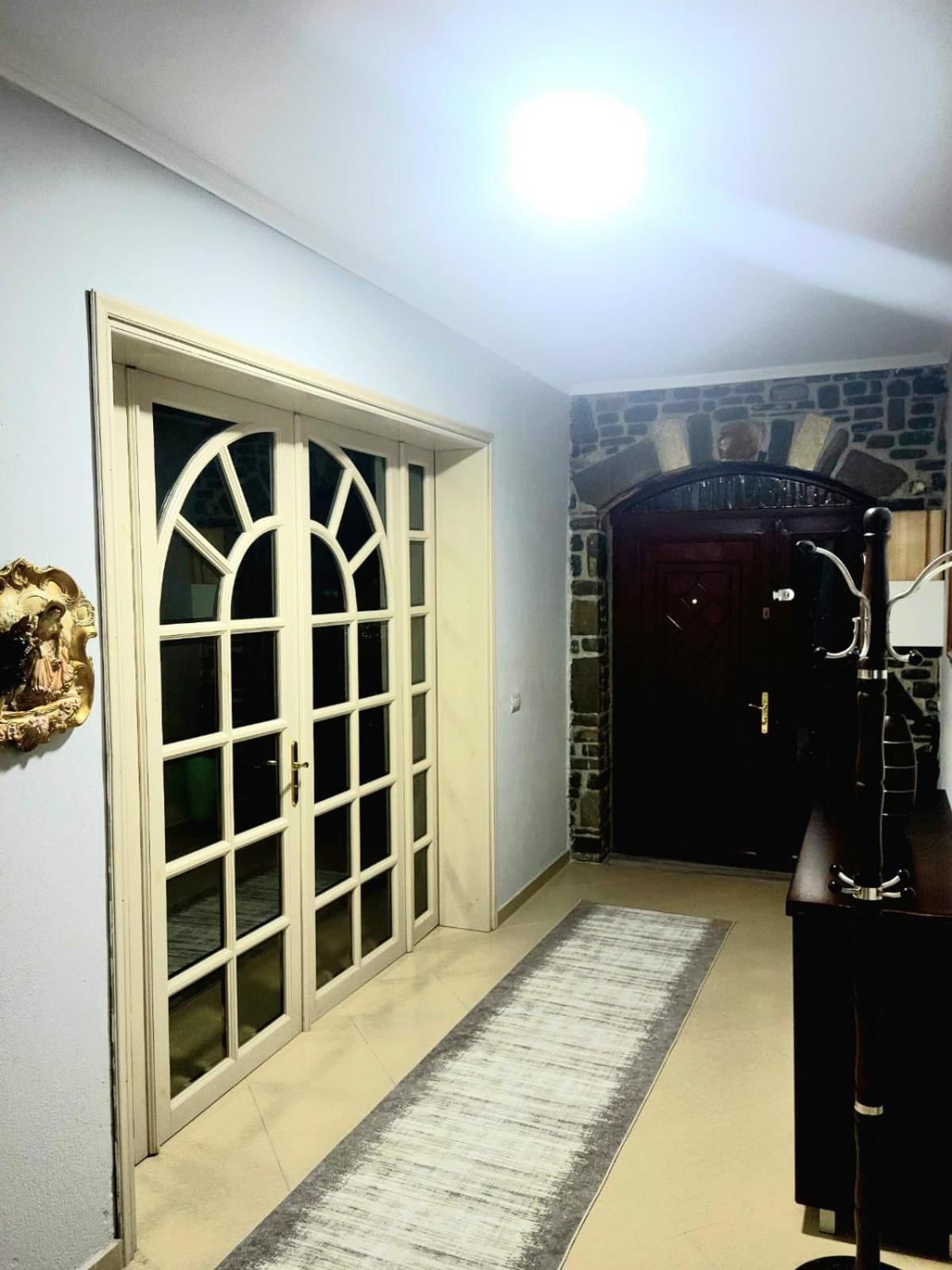 Villa Llanaj Berat Kültér fotó
